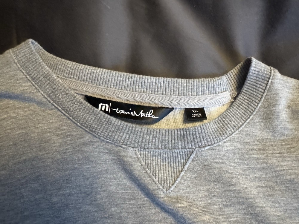 Travis Matthew’s Men’s XXL Grey Sweater Golf Pullover Used