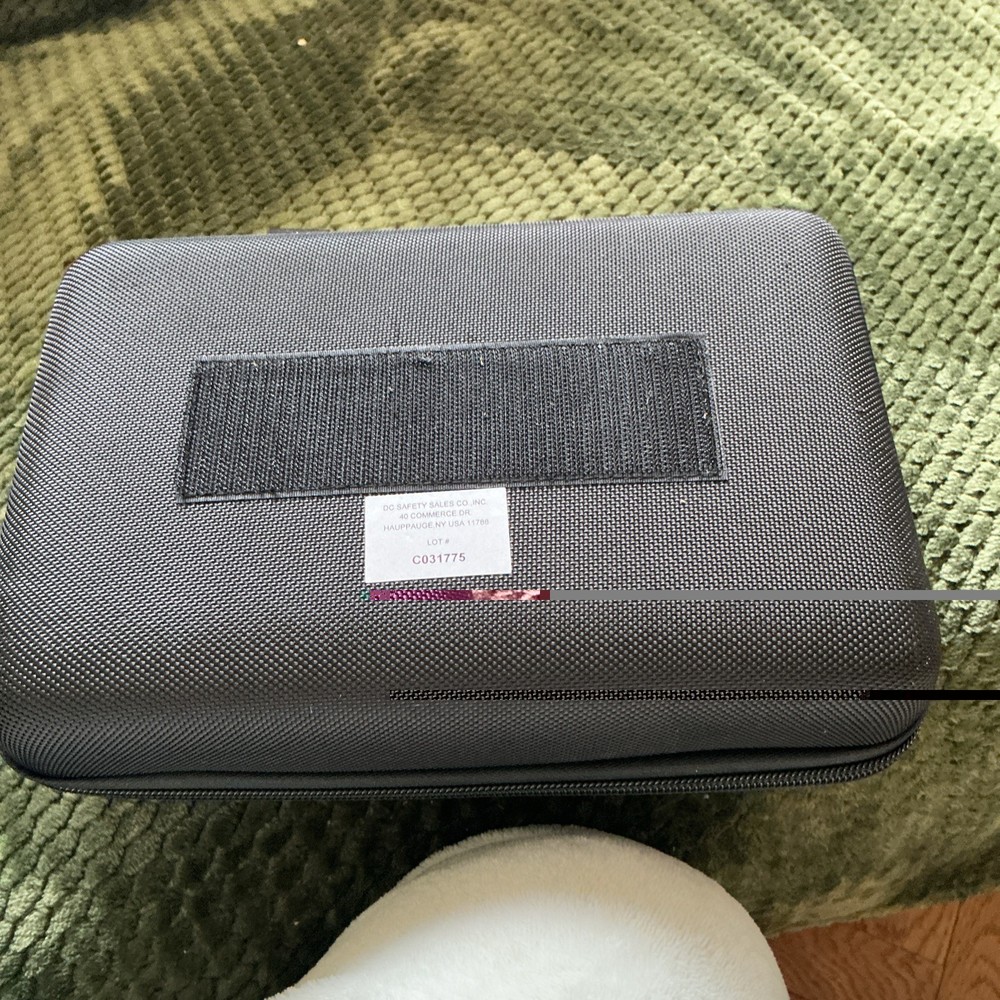 Land Rover EMERGENCY FIRST AID KIT New COMPLETE.