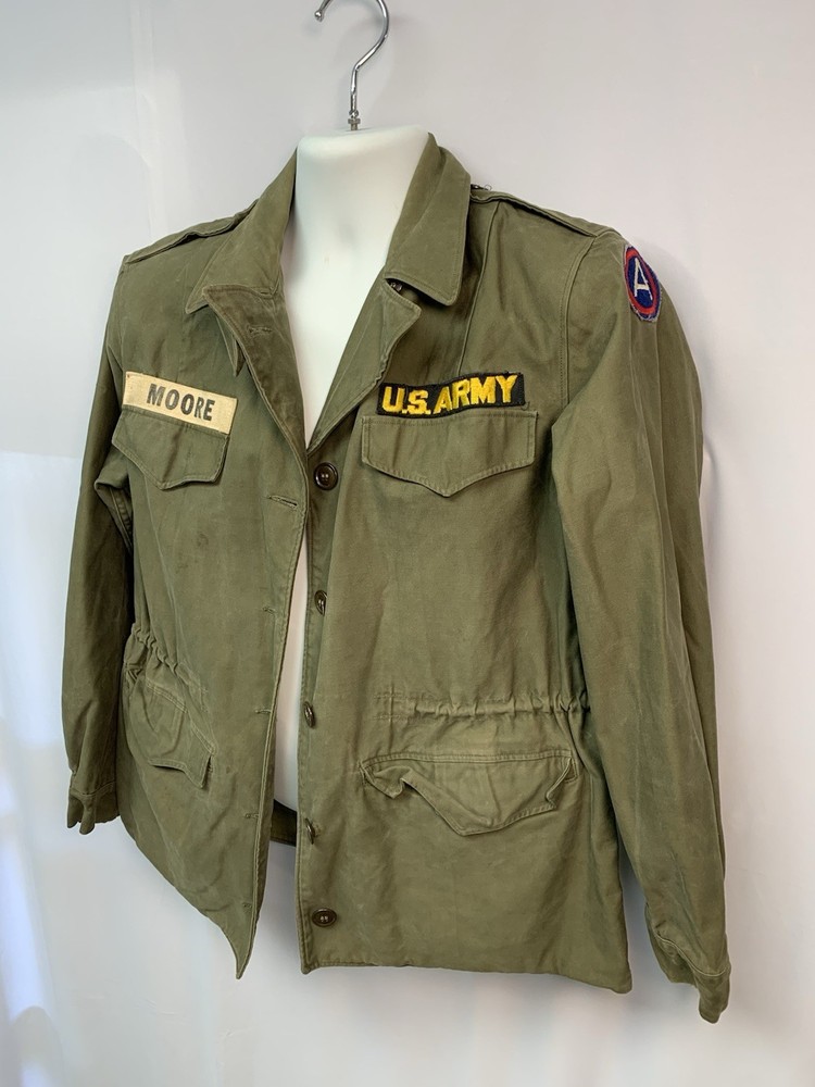 ORIGINAL WWII US ARMY WOMEN'S M1943 M43 FIELD JACKET Patches -SIZE Medium?