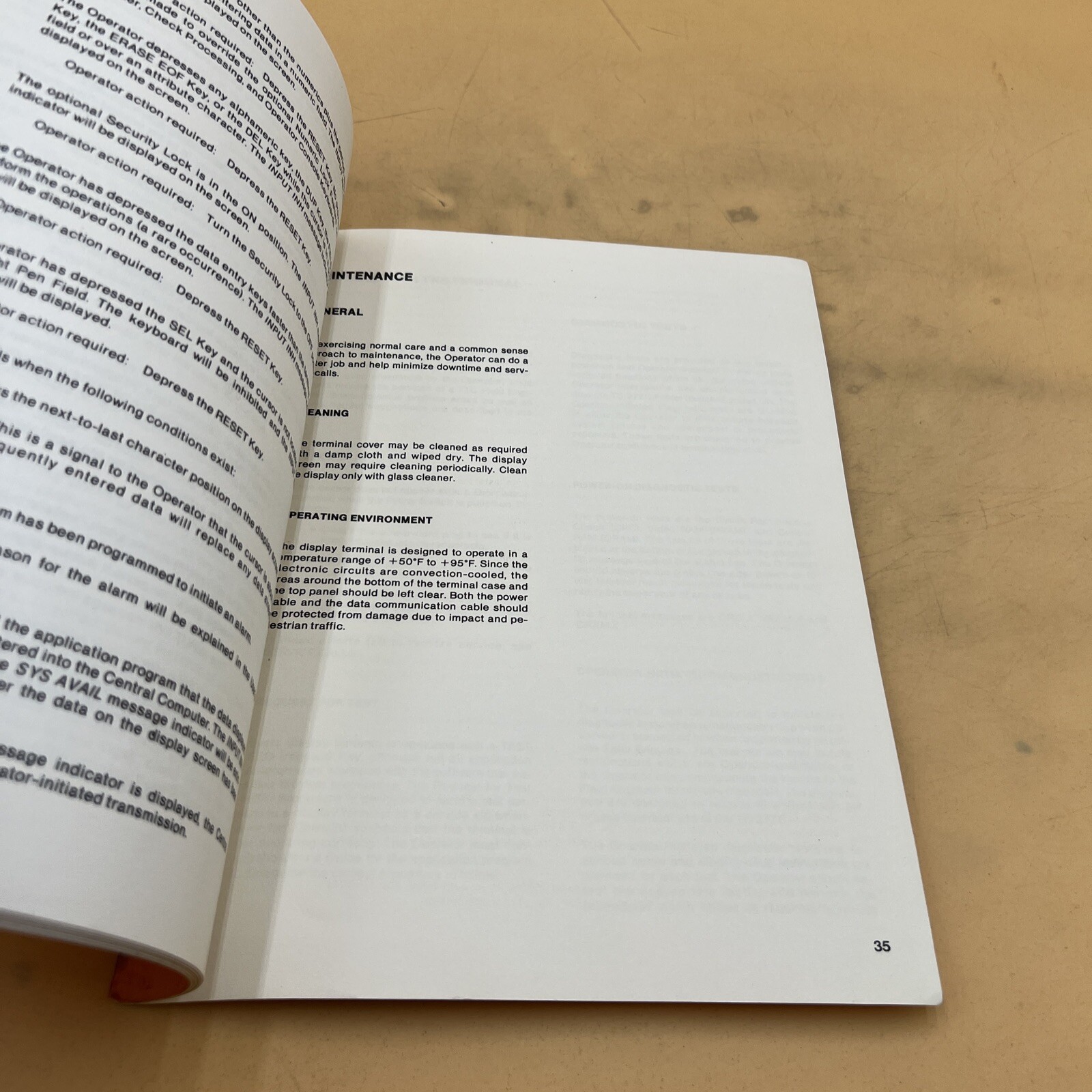 Telex Terminal Communications TC 277C Keyboard Display Terminal Operators Manual