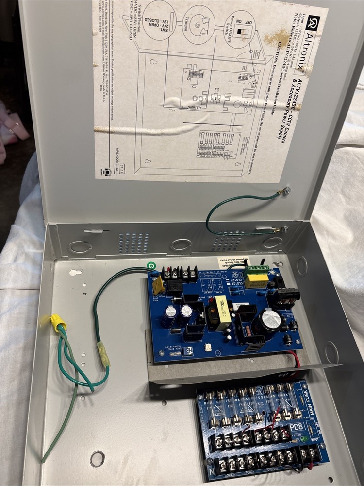 Altronix ALTV1224DC2 CCTV power supply