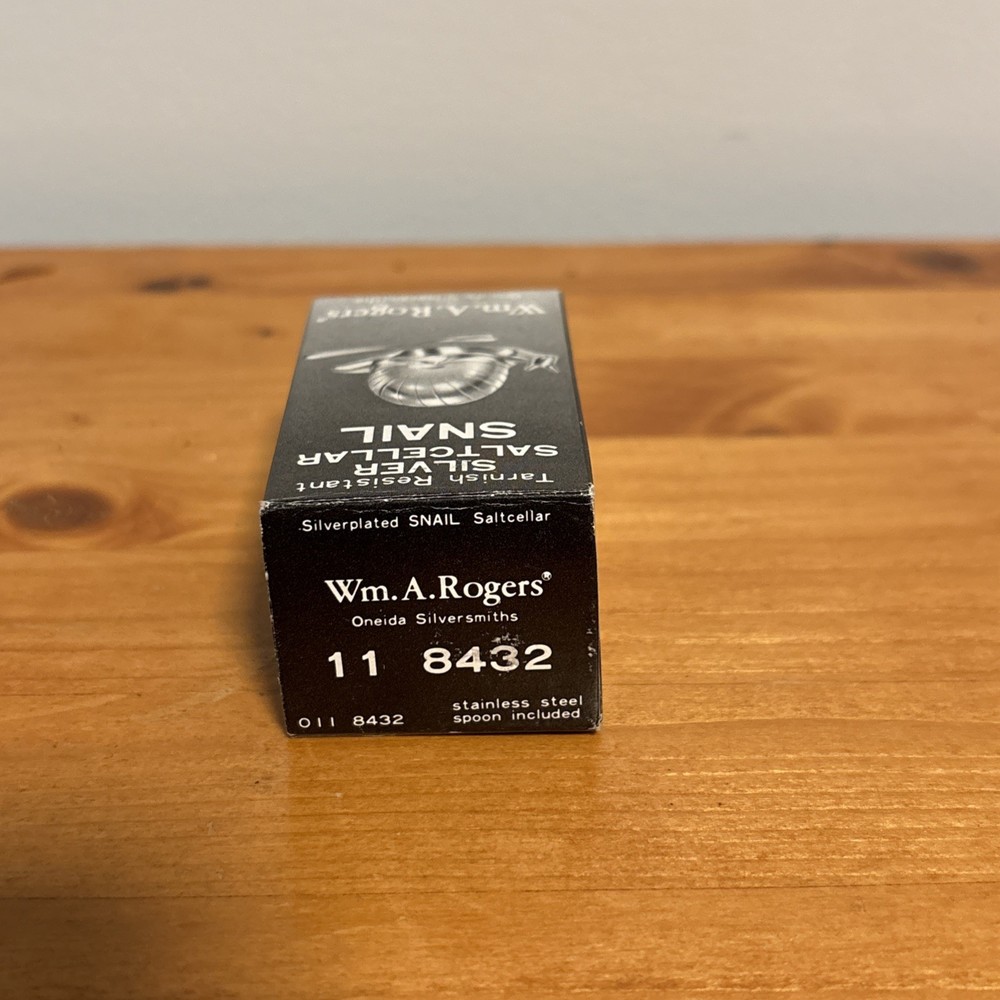 Wm. A. Rogers. Oneida Silversmiths Tarnish Resistant Silver Salt Cellar Snail