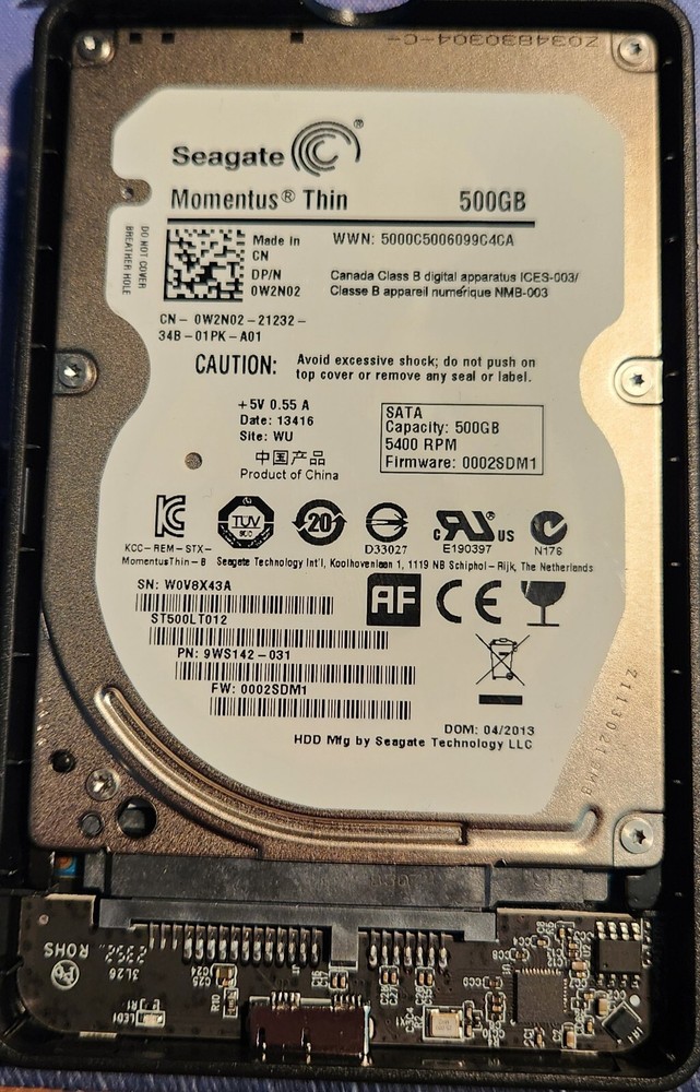 USB 2.5" External 500GB Hard Drive w Cable ST500LT012