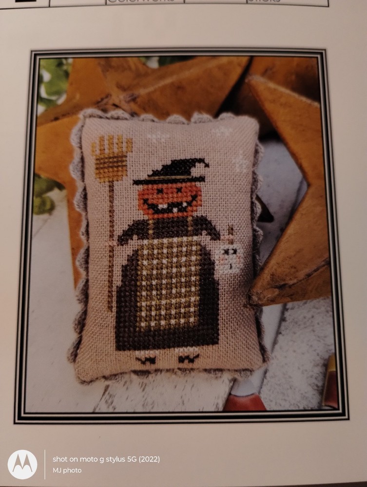 JACK O LANTERN JUBILEE CROSS STITCH BKLT WITH THY NEEDLE & THREAD