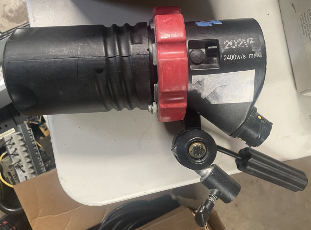 Speedotron 202VF Studio Flash Head 2400Ws Max 7-Pin Mount
