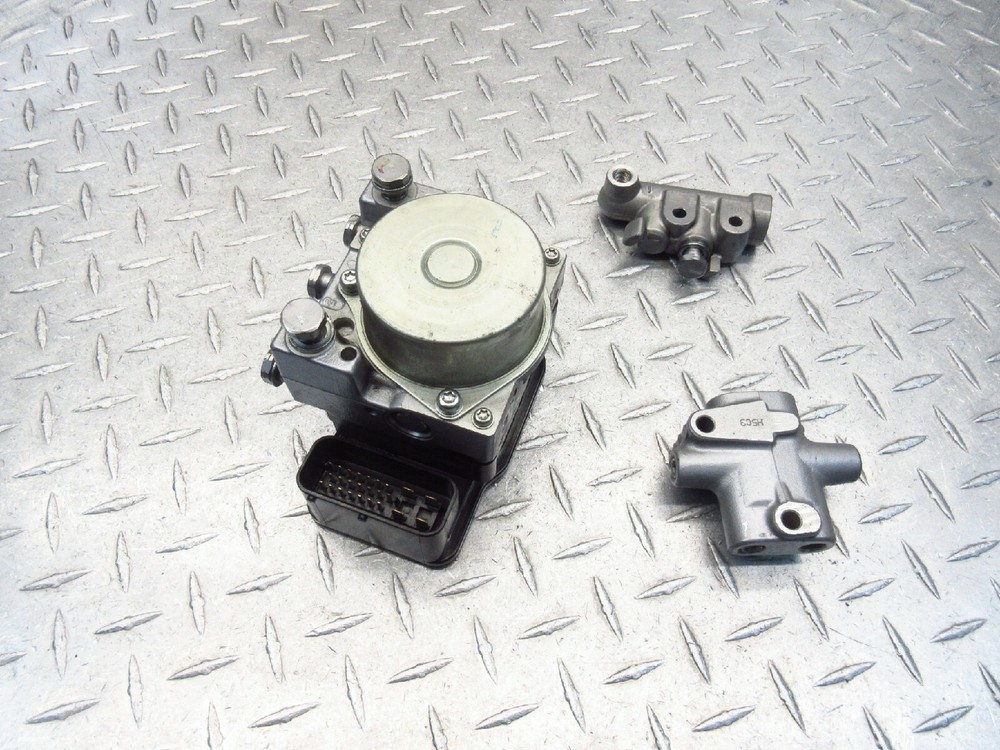 2015 13-16 Triumph Trophy 1215 SE ABS Brake Pump Module Control Delay