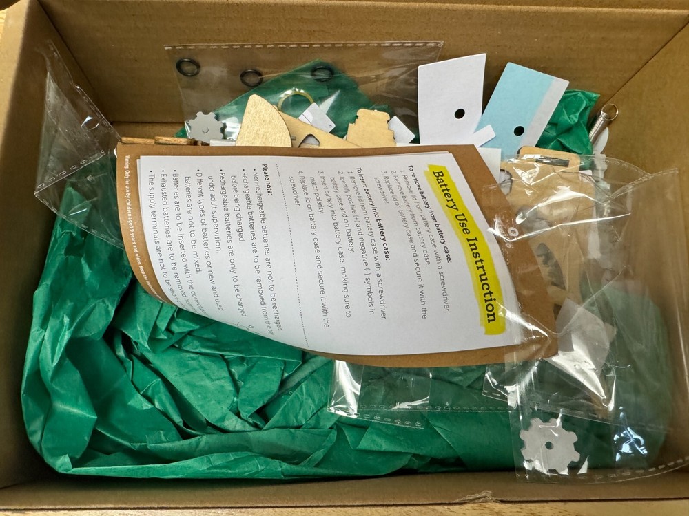 KiwiCo Jumping Robot - 3 Boxes - Partially Assembled