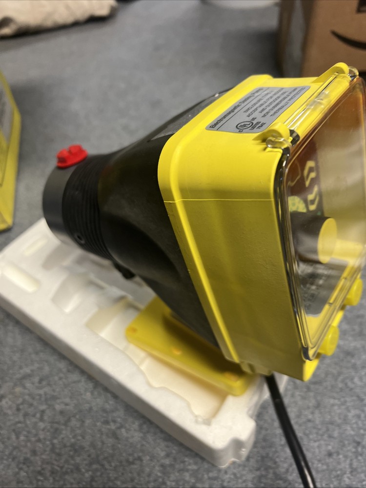 LMI Milton Roy. AA951-498si