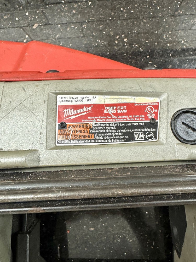Milwaukee Tools 6232-20 Deep Cut Variable Speed Band Saw