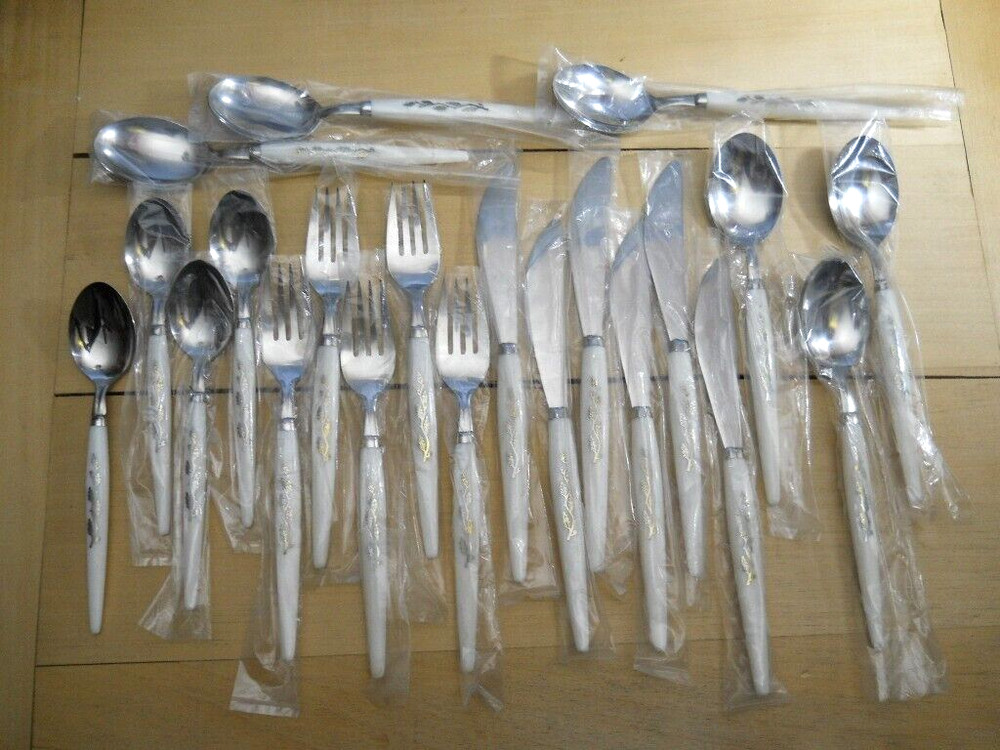 21 Pc Set Royal Crown Bakelite Flatware MCM Danish Modern White Silver Oak Leaf