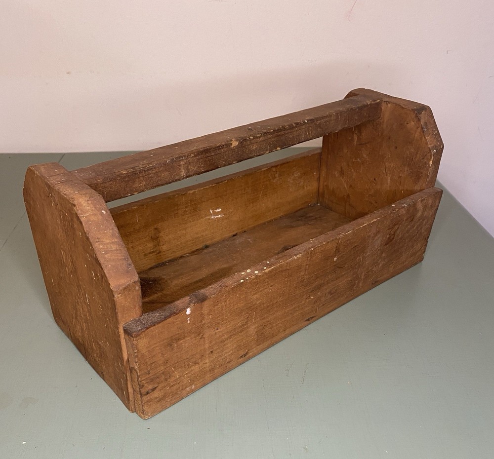 VINTAGE ANTIQUE PRIMITIVE WOOD TOOL BOX