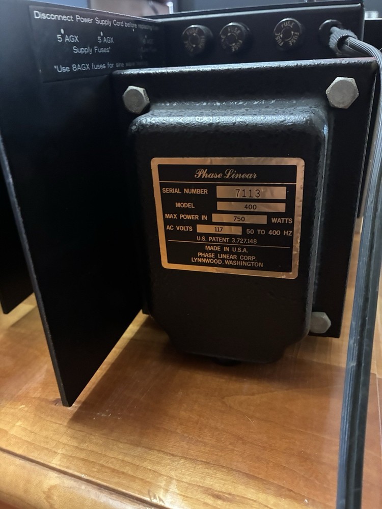 Vintage Phase Linear 400 Power Direct Coupled Solid State Amp Powers On AS-IS