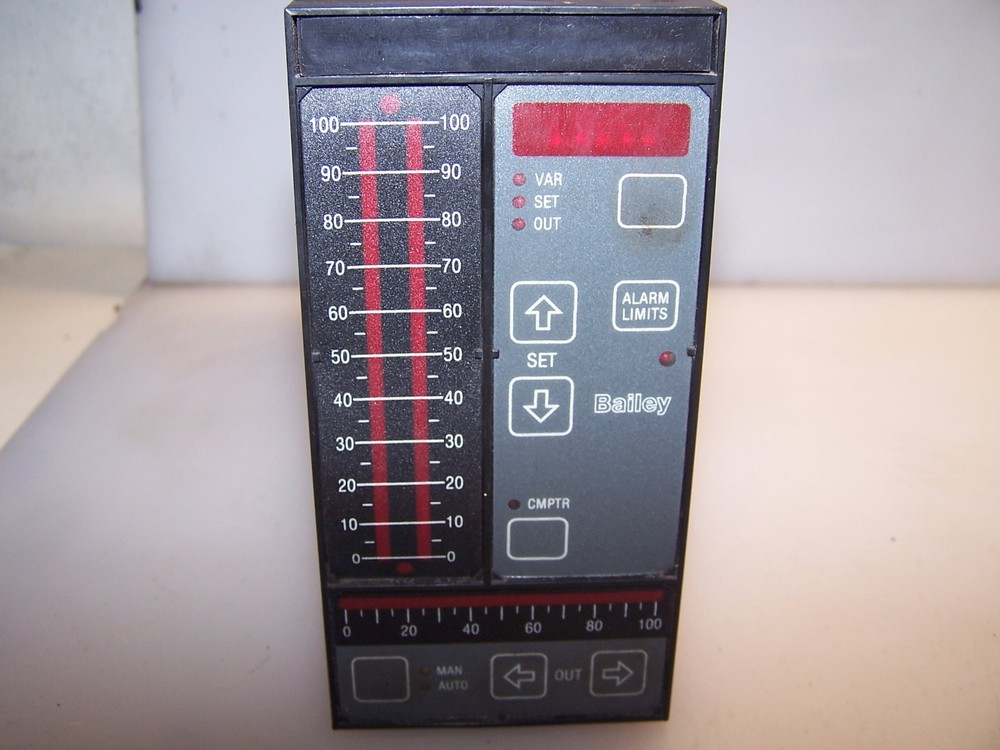 MOORE NETWORK 90 DIGITAL CONTROL STATION 24 VDC NDCS03