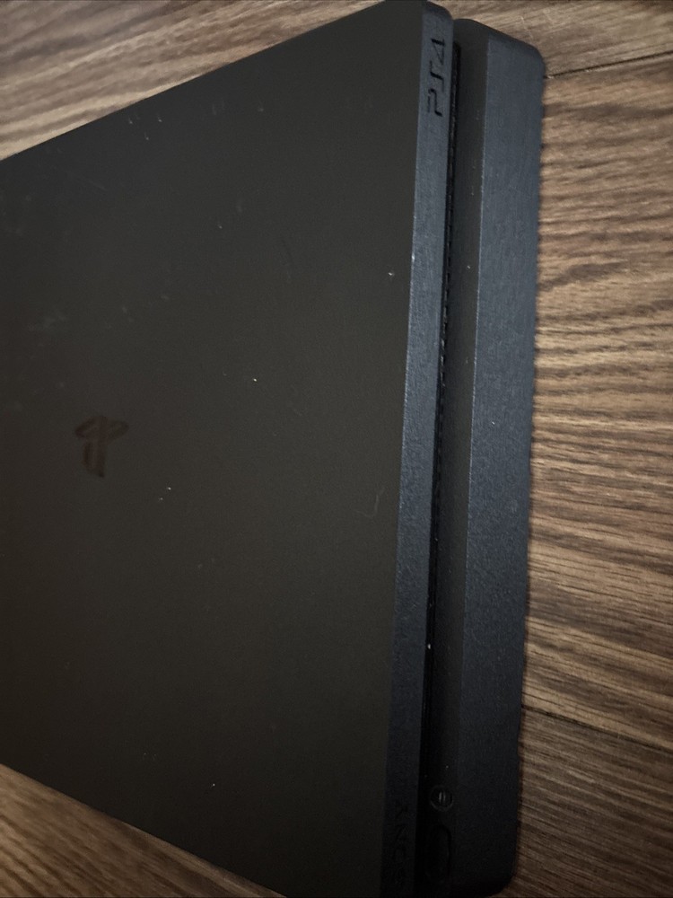 PS4 Slim
