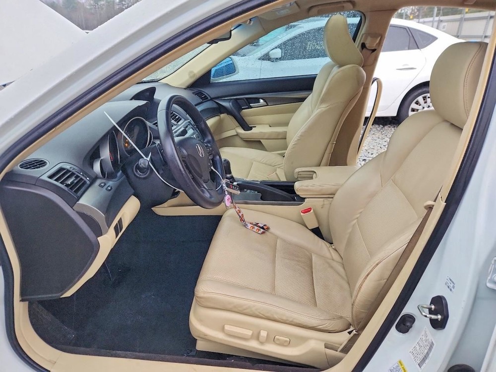 TL 2014 Glove Box 5026489