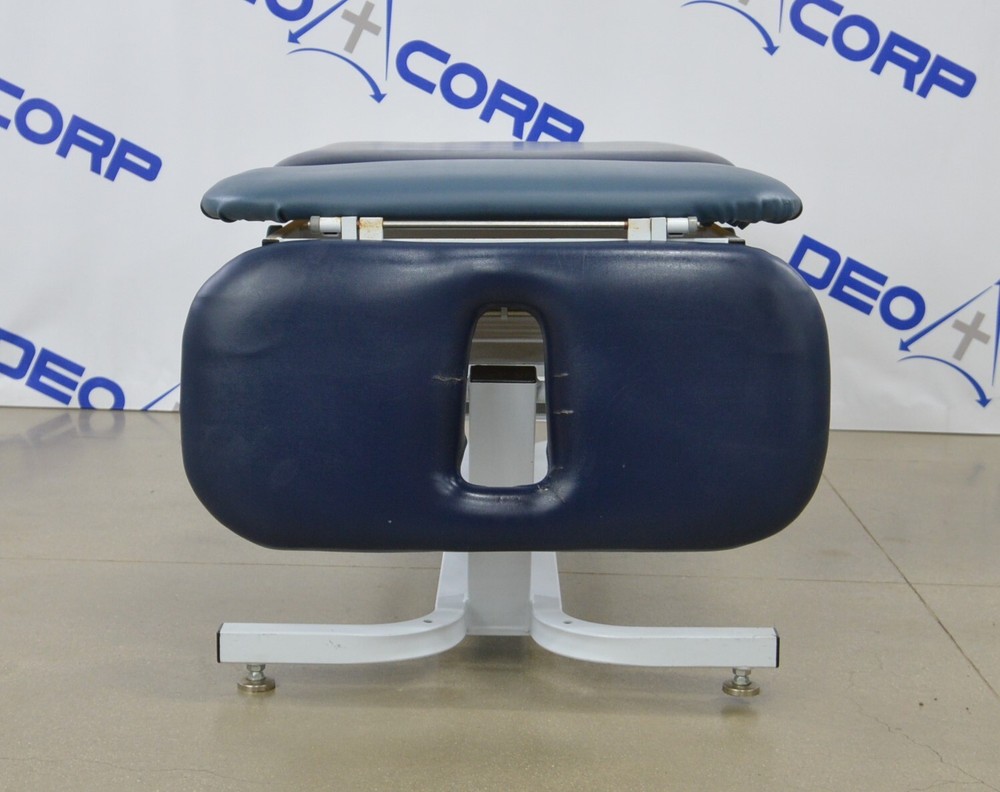 Chattanooga Adapta ADP-300 Treatment Table