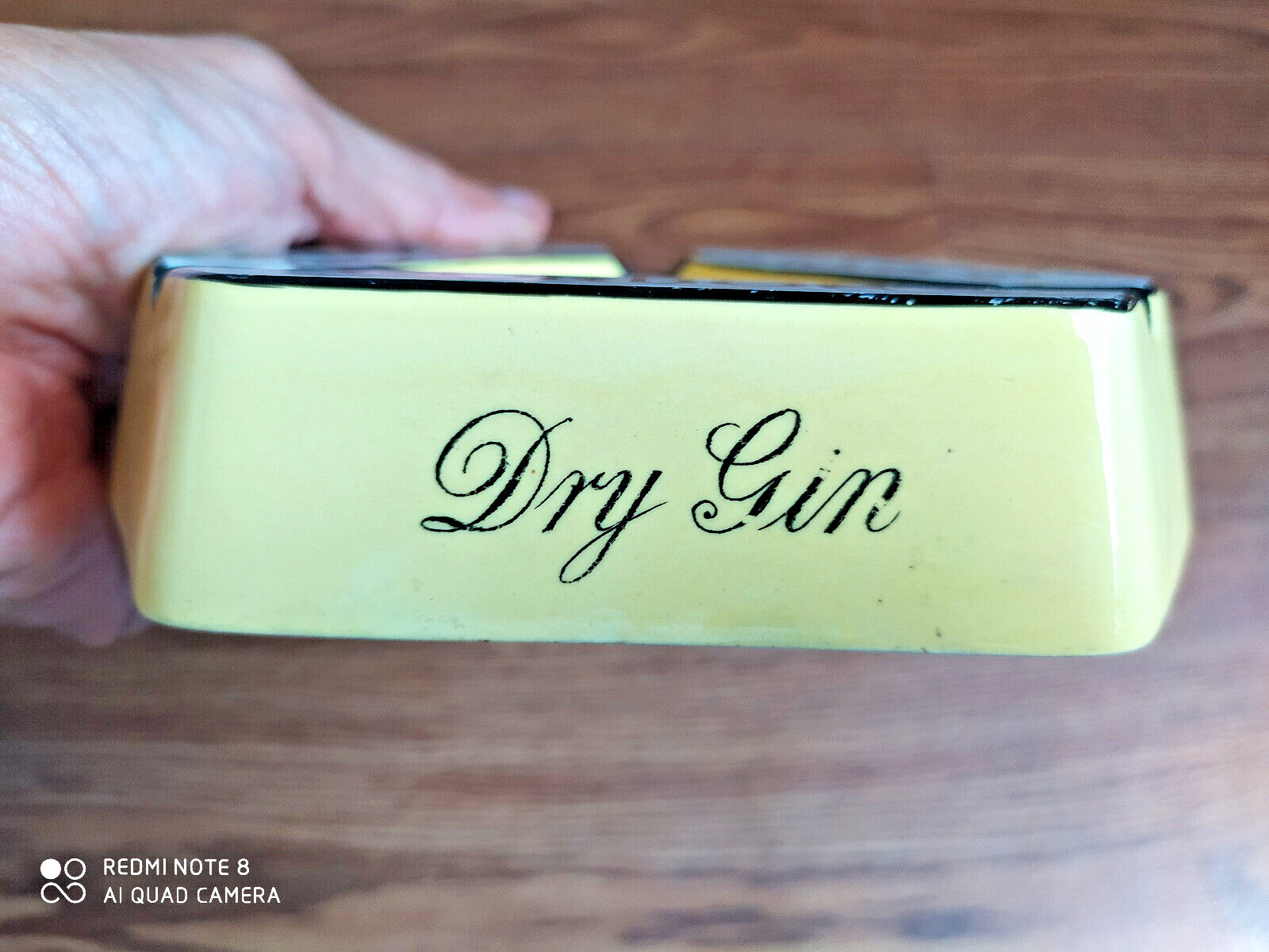 Rare vintage GORDON'S DRY GIN advertising ashtray of 70's made in England.