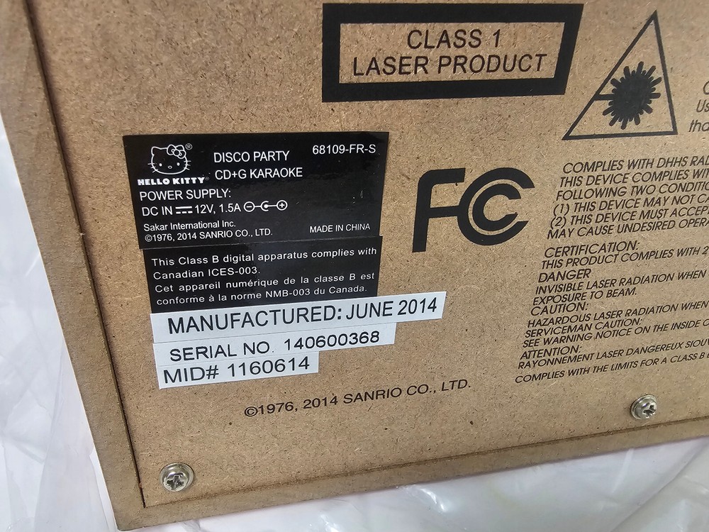 Hello Kitty CD+G Karaoke machine Microphone w Screen IPad & IPhone Connection