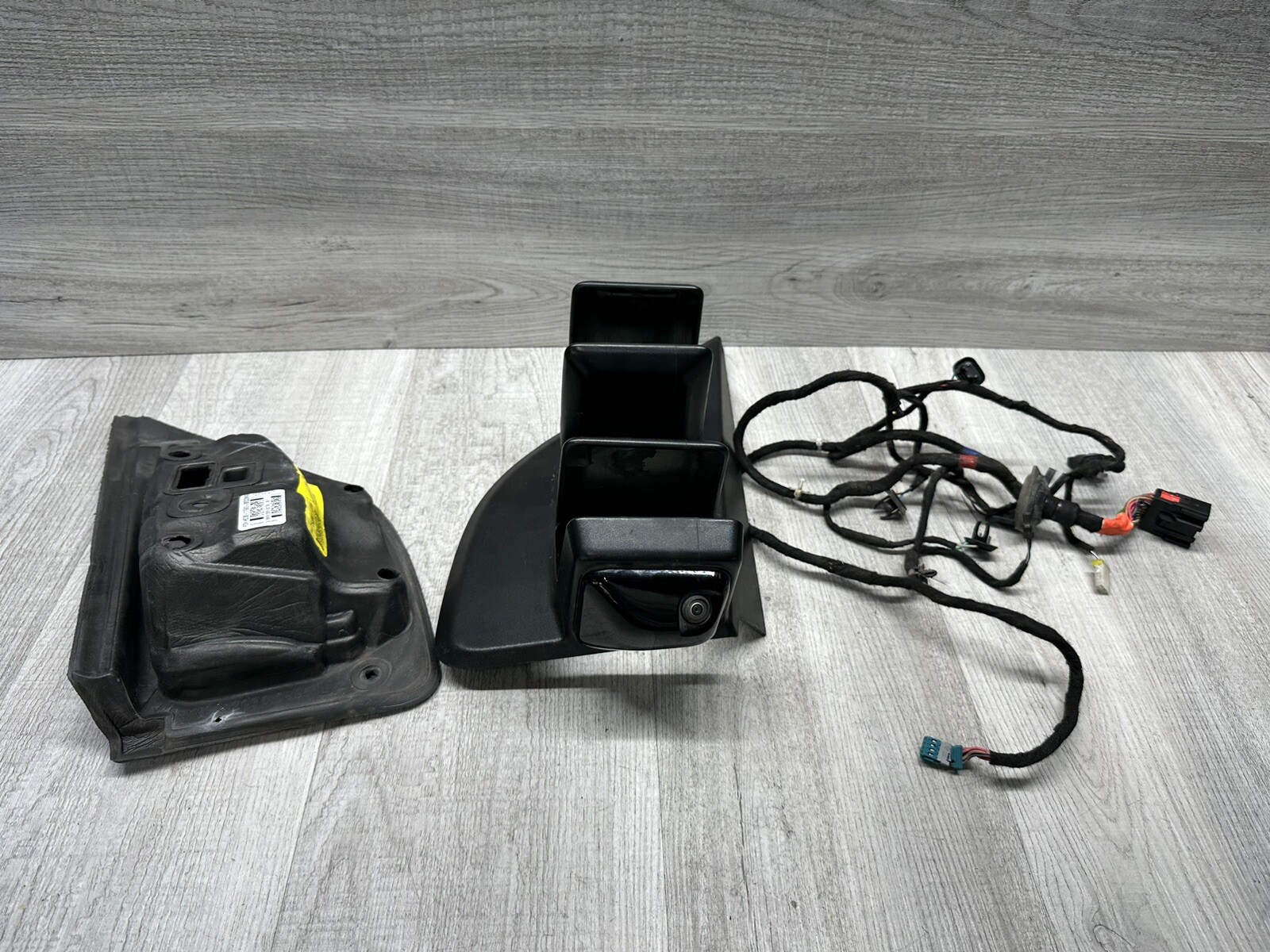 2015-2020 FORD F-150 Side View Door Mirror Camera W/ Trim Piece Left LH OE ((J))