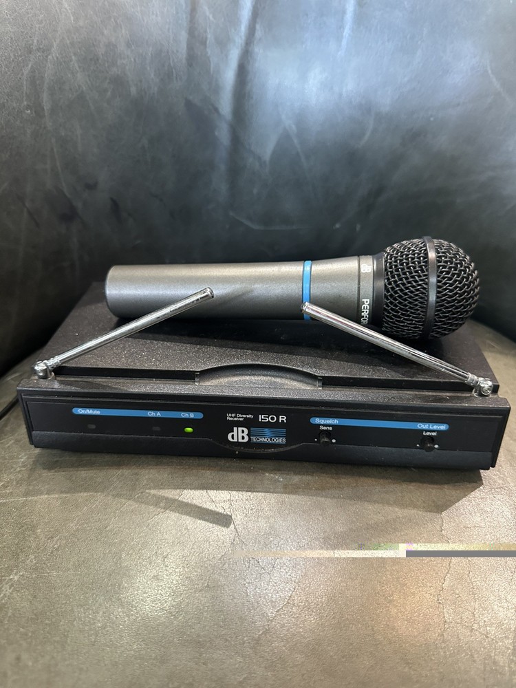 dB technologies 150 uhf diversity receiver and Microphone