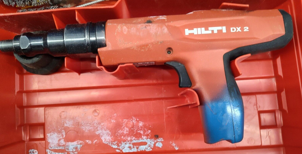 HILTI DX 2 POWER ACTUATED FASTENING TOOL