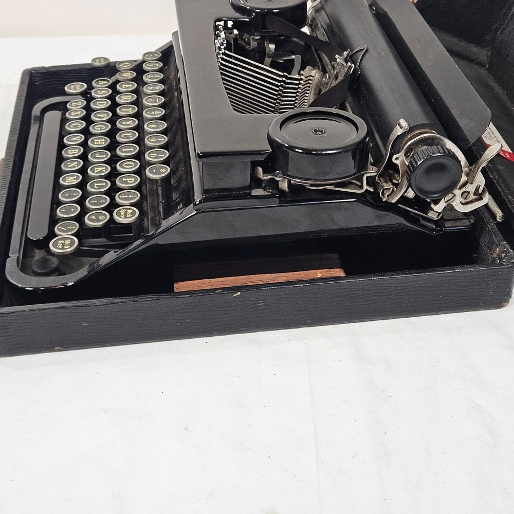 1930s Corona Junior Model S Great Depression Typewriter With Case