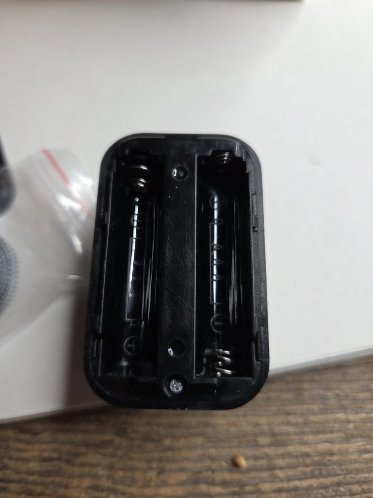Yonker Fingertip Pulse Oximeter NEW-Open box Black