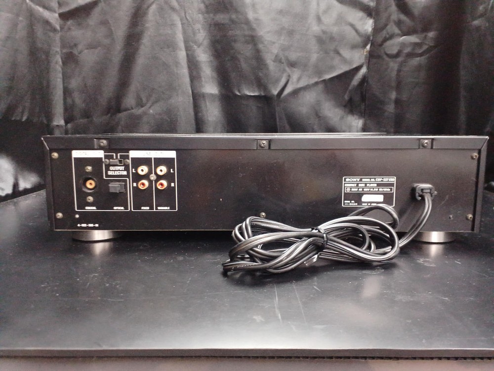 SONY CDP-227ESD | CD Player in Good Condition