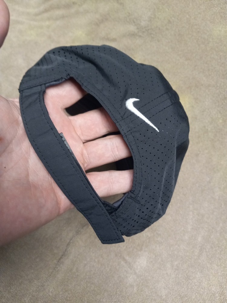 Trend Micro - Black Lightweight NIKE GOLF HAT 🧢