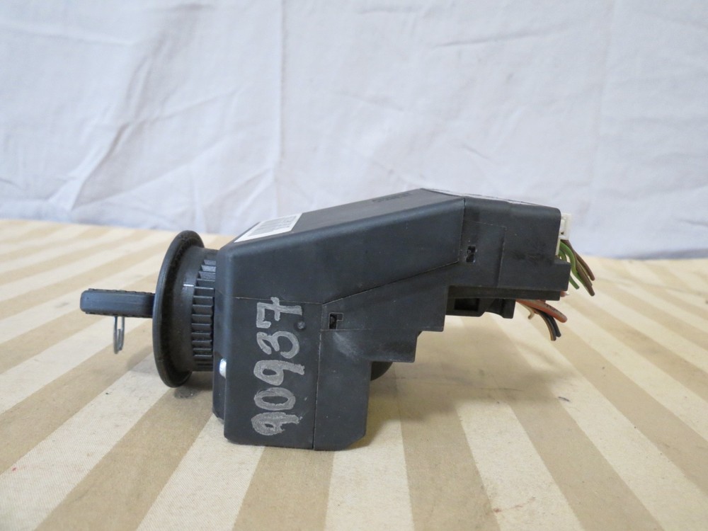 07-17 Freightliner Sprinter Ignition Start Switch Key Fob Remote 9069003703