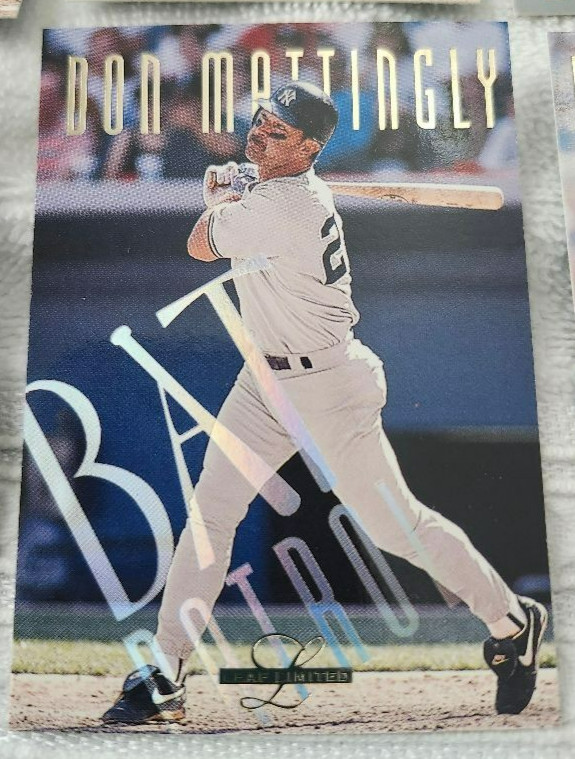 Leaf Limited Bat Patrol Complete 24 Card Set