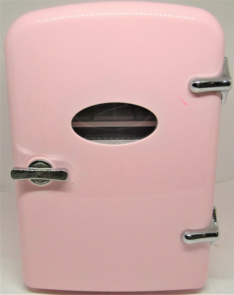 Danielle Creations, Intertek Pink Warm/Cold Mini Cooler/Warmer.