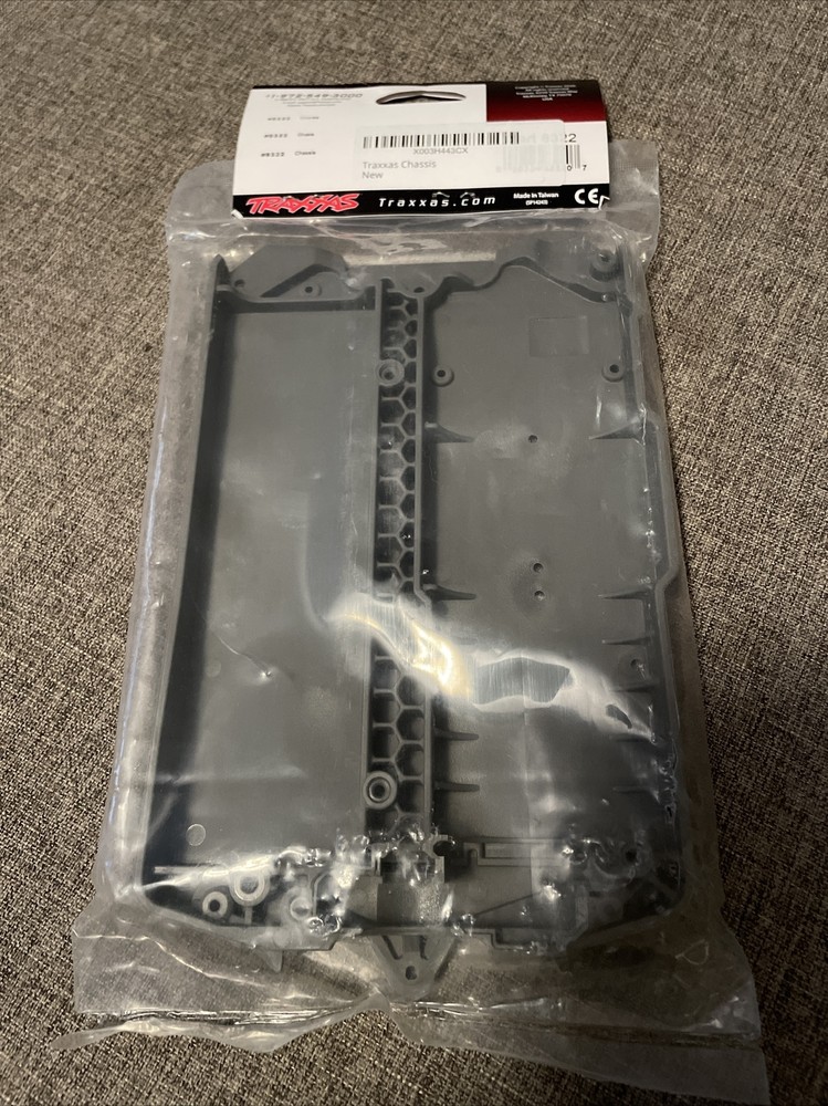 Traxxas 8322 - 4-Tec Chassis, Grey