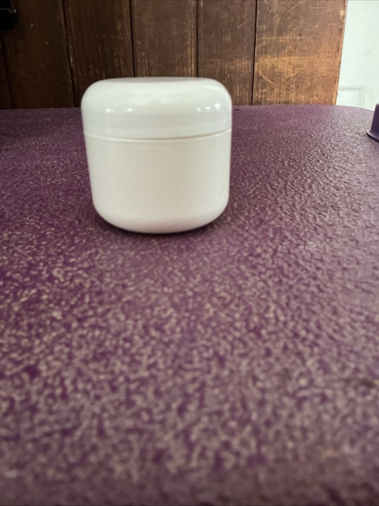 White Polypropylene Radius Jars With Lids 2oz