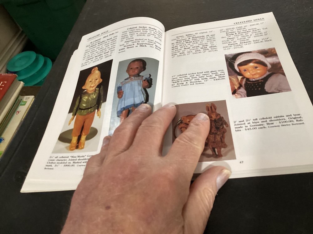 Dolls Values Paperback Information Book 1992