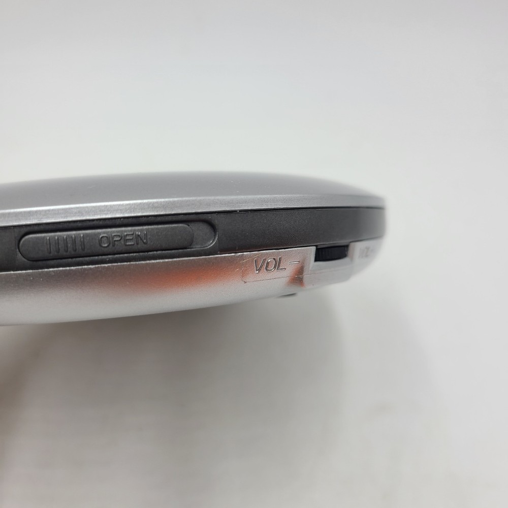 HOTT CD611 Gray Portable Bluetooth CD Player in box Tested Works
