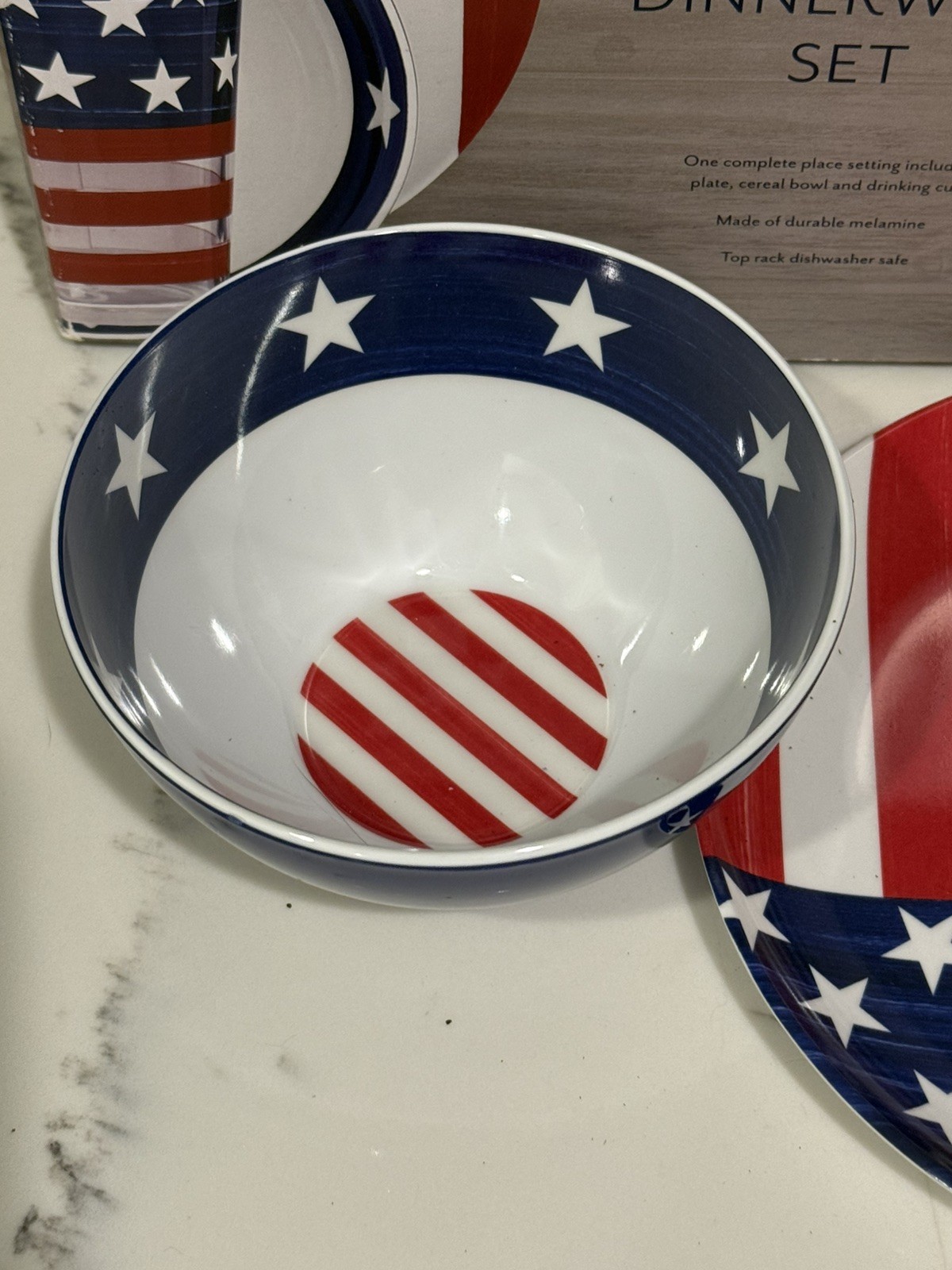Sur La Table Kids Melamine FLAG Stars & Stripes Dinnerware Set BOXED NEW