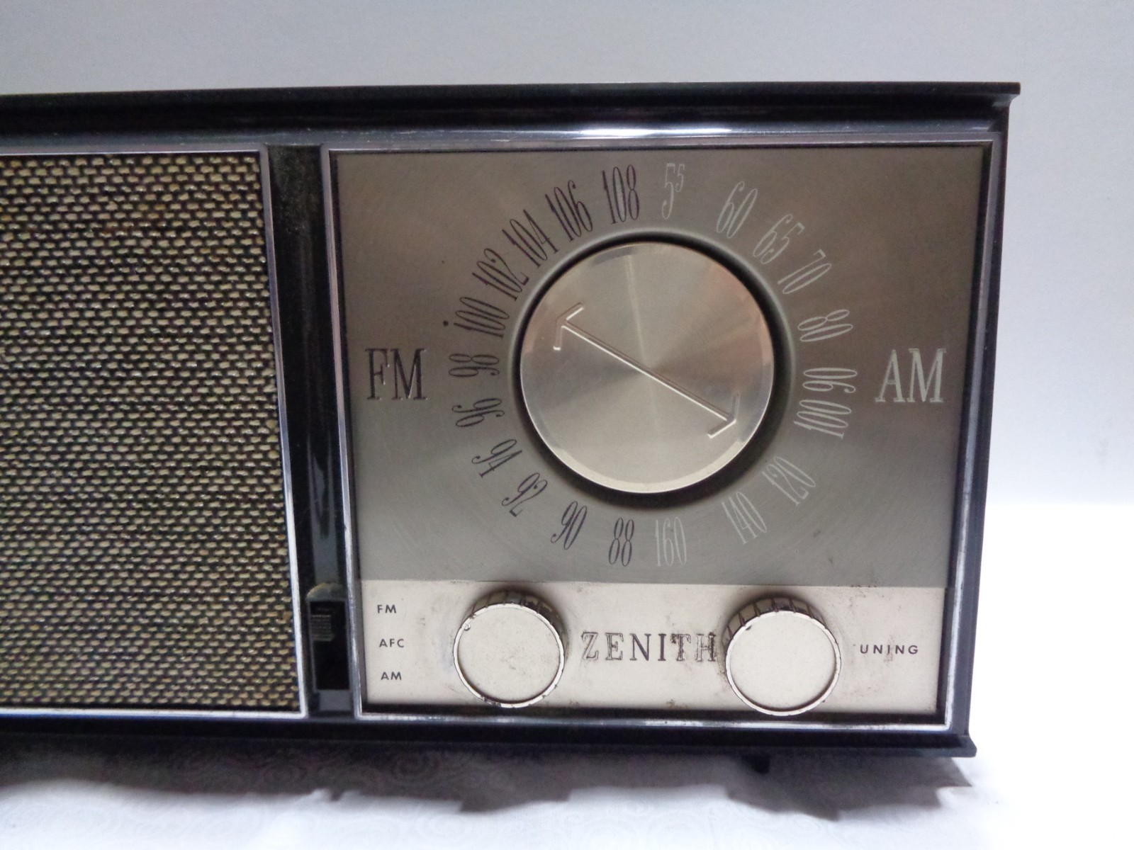 GE Tube Radio Model 480 Musaphonic & Zenith Tube Radio Model S-64184/Both Work