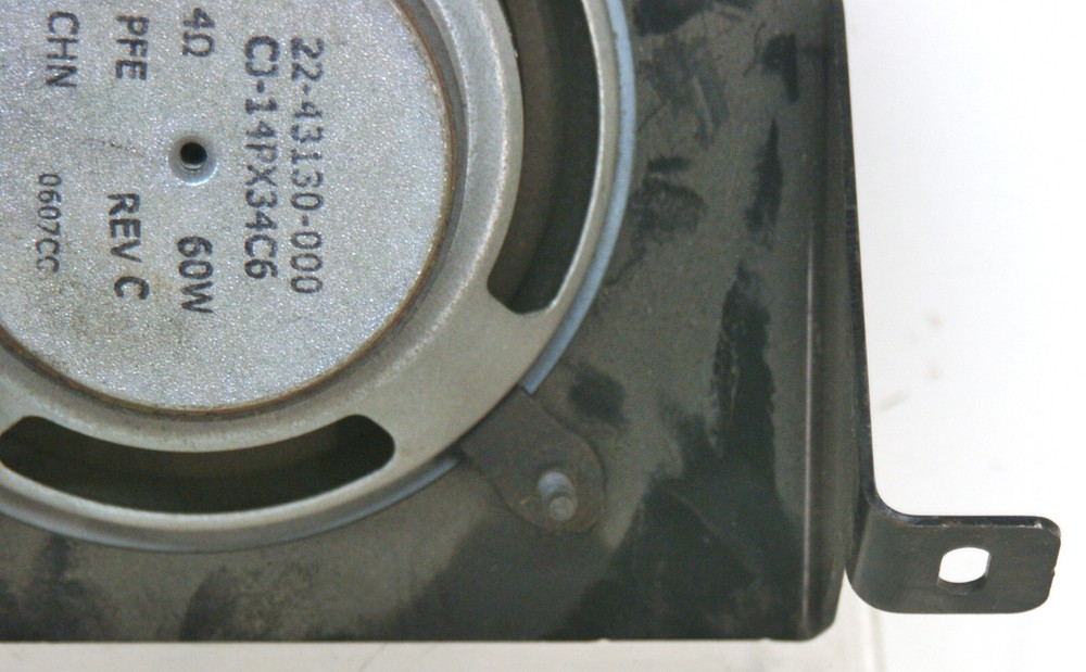 Freightliner A22-54729-000 - Speaker Bracket w/ Speaker OEM 8529