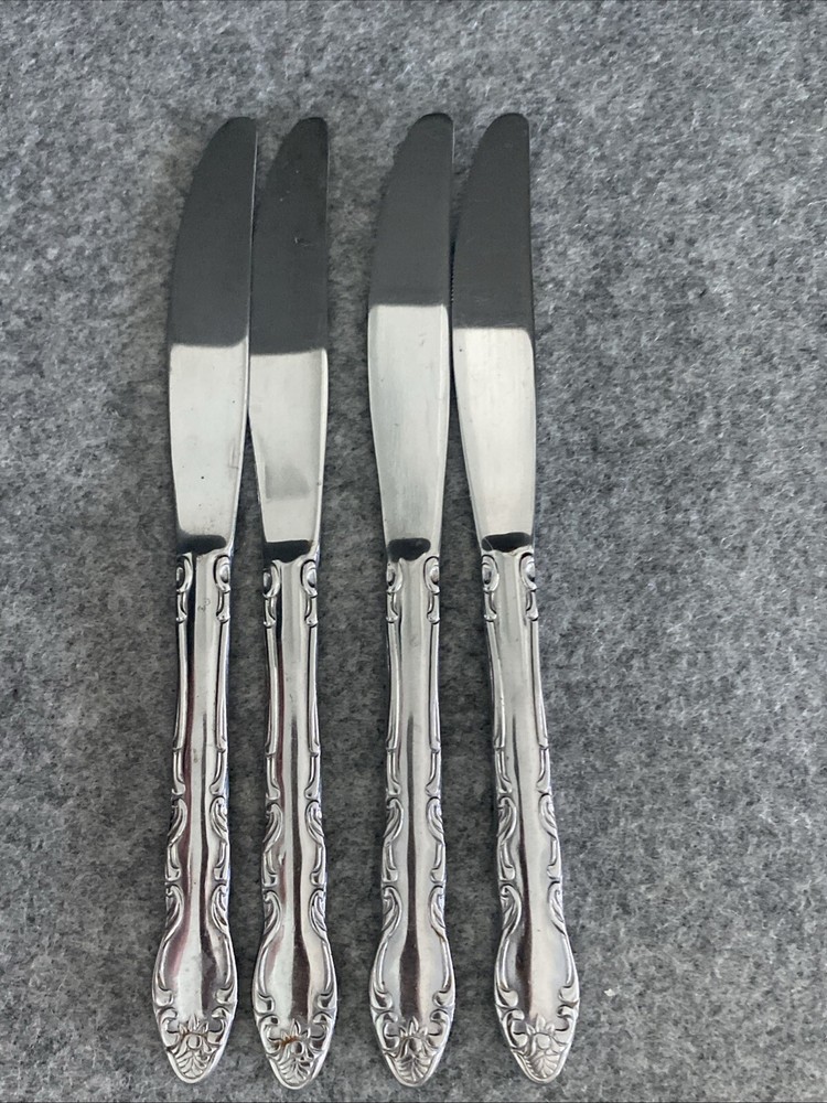 4 TOWLE/SUPREME CUTLERY STAINLESS FLATWARE, "PIERRE" PATTERN, DINNER KNIVES