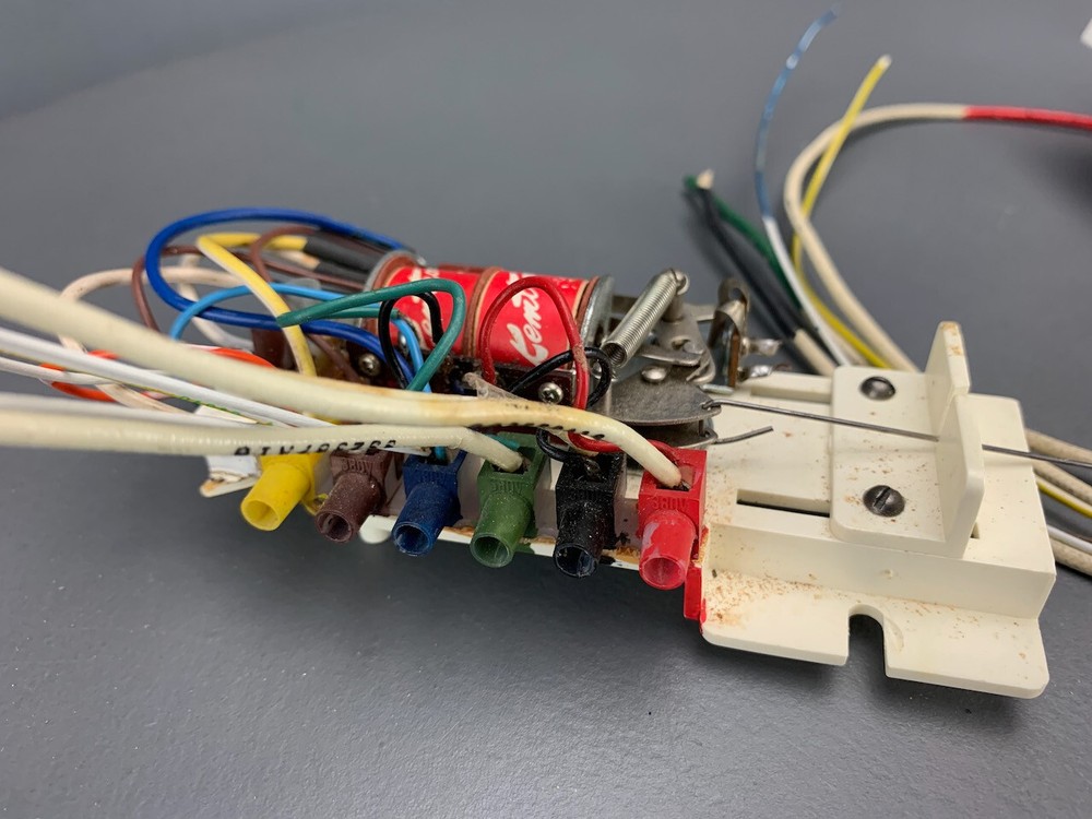 Three Kemtron Twin Solenoid Switch Machine with RIX Brackets E0149