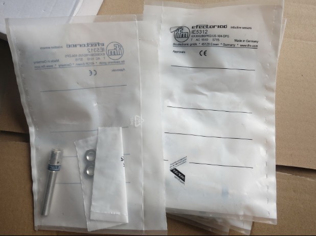 IE5312  IFM 1PC  INDUCTIVE PROXIMITY SENSOR New