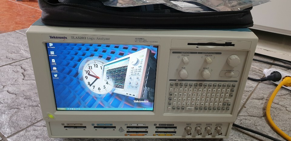 Tektronix TLA5203 102 Channel Logic Analyzer[#A07]