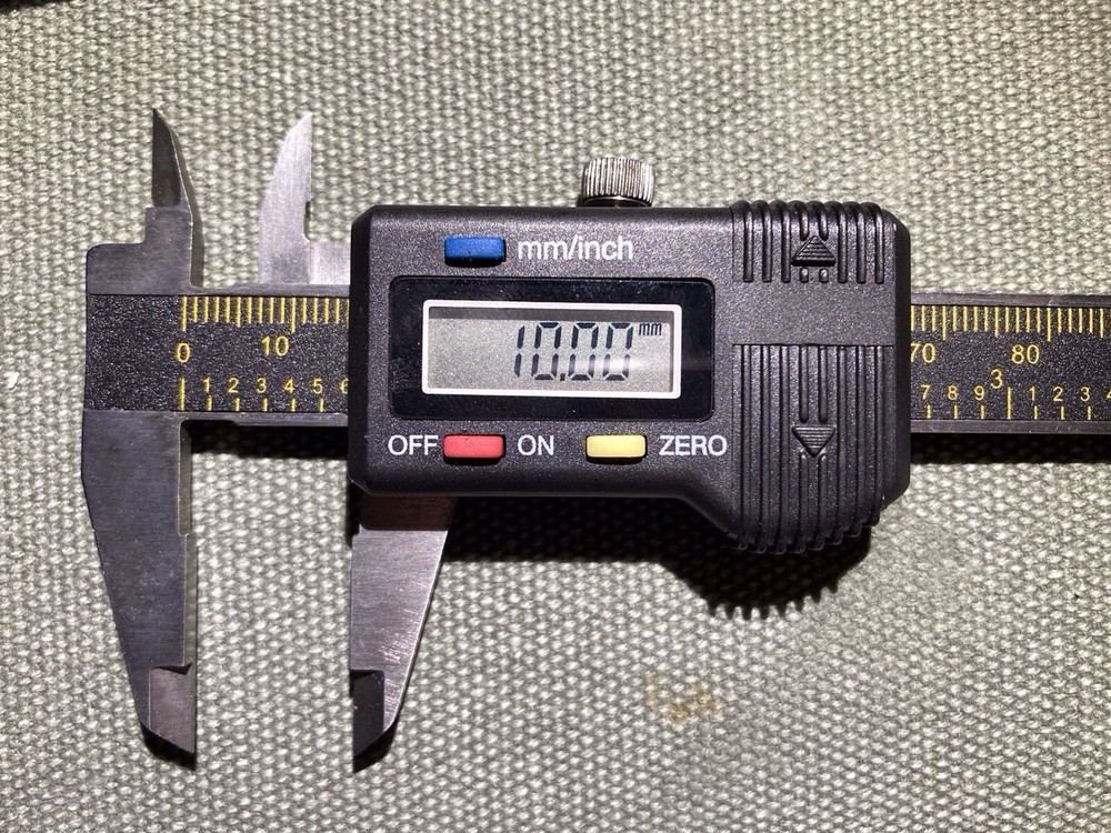 0-100MM Electric Digital Caliper Stainless W/case & Battery