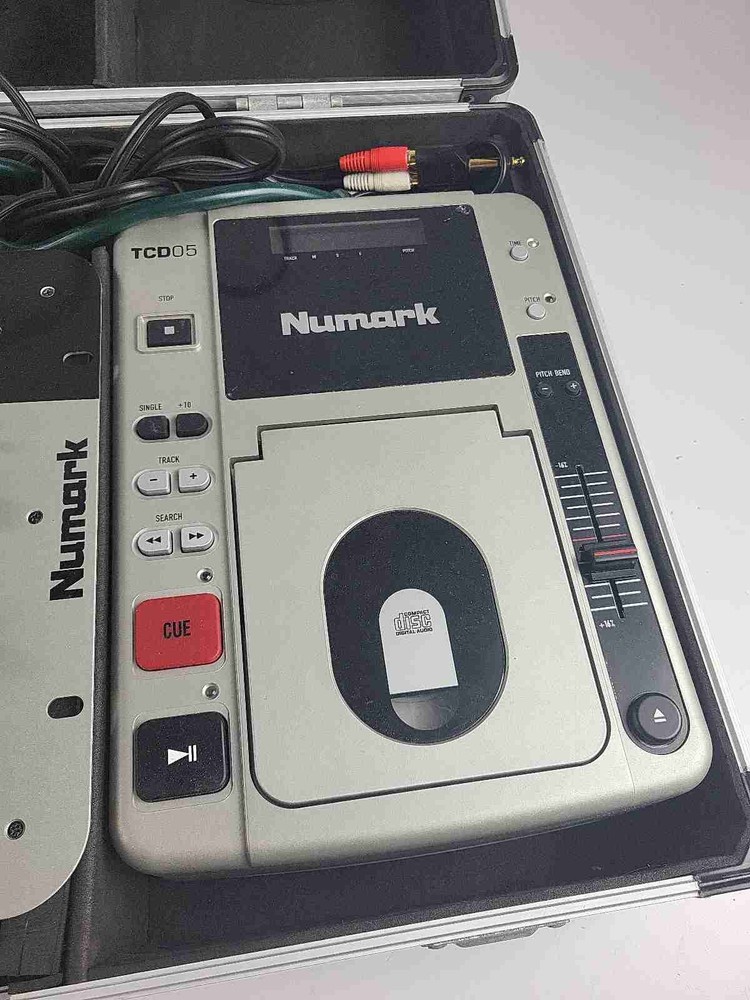 S2 NUMARK DJ MX05 MIXER CONTROLLER 2x TCDO5 CD PLAYER HARD CASE MUSIC KIT