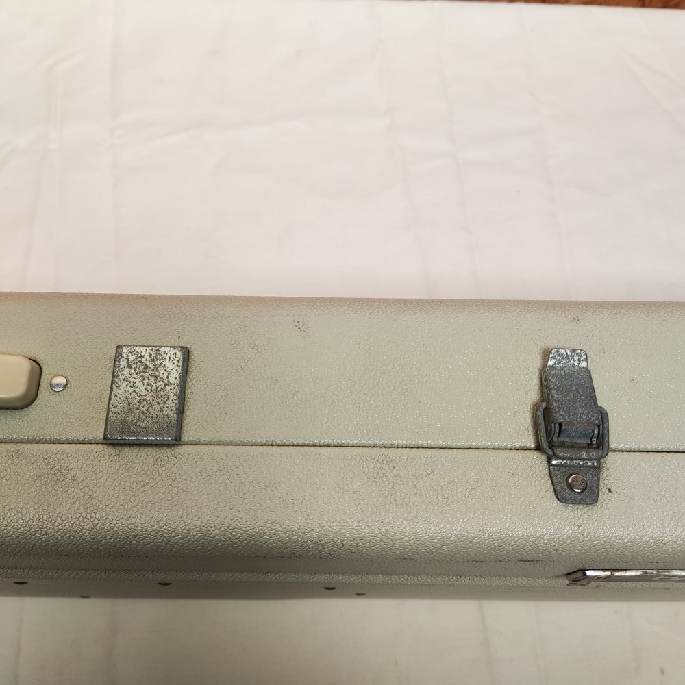 BROTHER KH-830 KNITTING MACHINE WITH ACCESSORIES READ DESCRIPTION