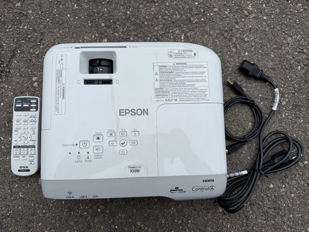 Epson LCD Projector Powerlite 109W Model H861A