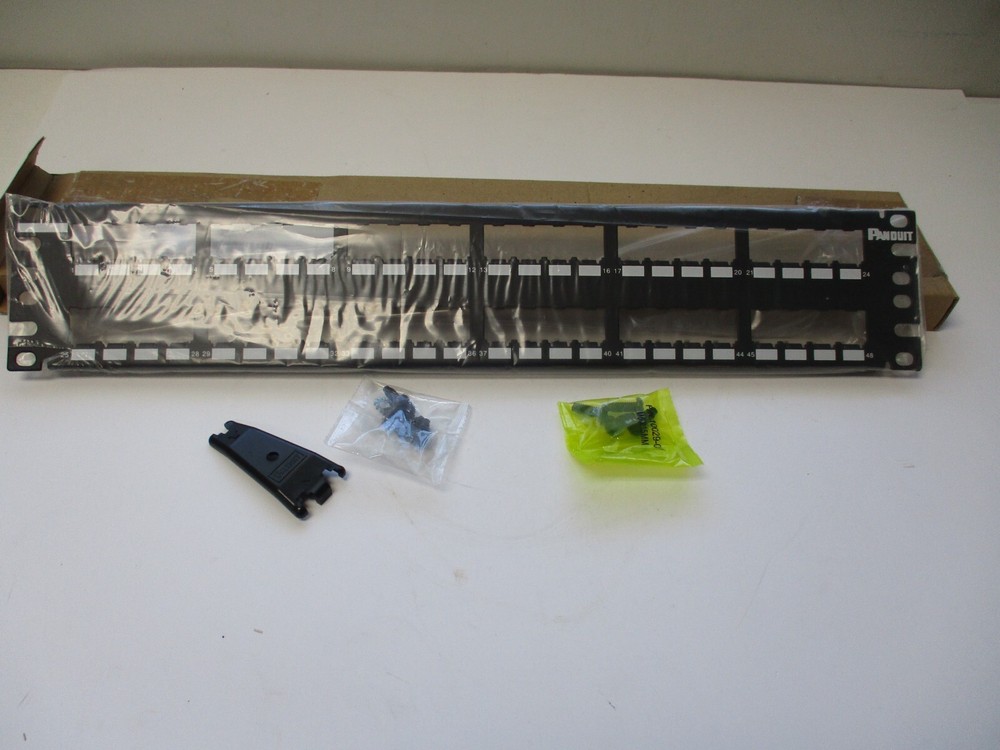PANDUIT CP48BLY, MINI-COM 48 PORT MODULAR, PAN-NET, WITH MOUNTING HARDWARE