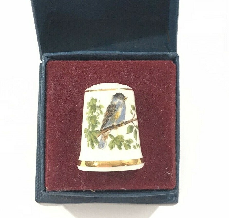 Lefton Royal Hampton Bone China Thimble Collectible-Beautiful!