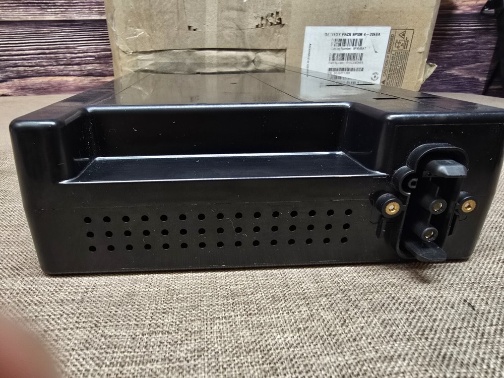 Eaton 9PXM battery pack